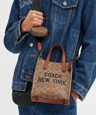＜COACH＞リレー　トート　バッグ　１７・シグネチャー　キャンバス・コーチ　グラフィック